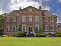 Urchfont Manor, Wiltshire (Image: Augustus Photographic via flickr)