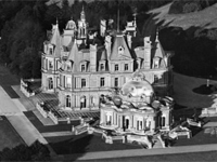 Halton House, Buckinghamshire - detail of photo taken in 1921 (Image: Britain from Above / English Heritage)